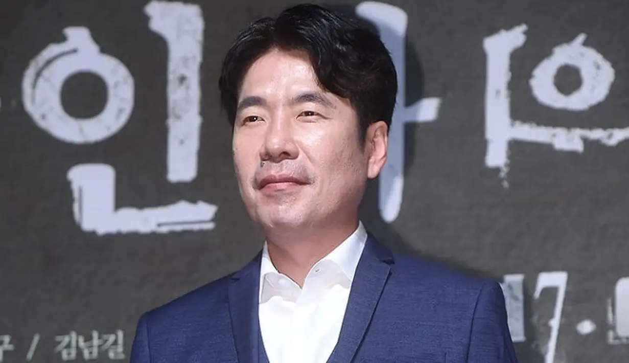 Pelecehan seksual Oh Dal Soo terungkap saat Uhm Ji Young mengaku dilecehkan saat meminta nasihat soal akting. Tak hanya Uhm Ji Young, ia juga melecehkan beberapa artis di teater Busan. (Foto: Soompi.com)