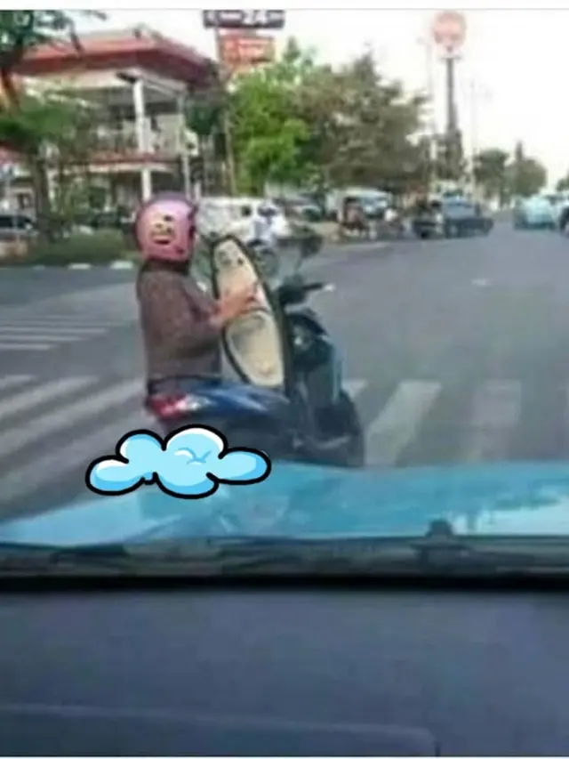 6 Tingkah Orang Indonesia di Zebra Cross Ini Nyeleneh, Jadi Pusat Perhatian