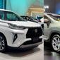 Toyota Veloz dan Mitsubishi Xpander Cross terbaru (Otosia.com/Arendra Pranayaditya)