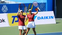 Petenis ganda putri Indonesia, Aldila Sutjiadi/Janice Tjen, berhasil merebut medali emas SEA Games 2025 di National Tennis Development Center, Nonthanburi, pada Jumat (19/12/2025). (NOC Indonesia)