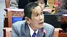 Sejak DPR menolak pengangkatan pelaksana tugas pimpinan KPK Tumpak Hatorangan Pangabean, badan pemberantasan korupsi tersebut tidak punya pimpinan tetap. Empat anggota yang tersisa kini bergantian menjadi pimpinan.