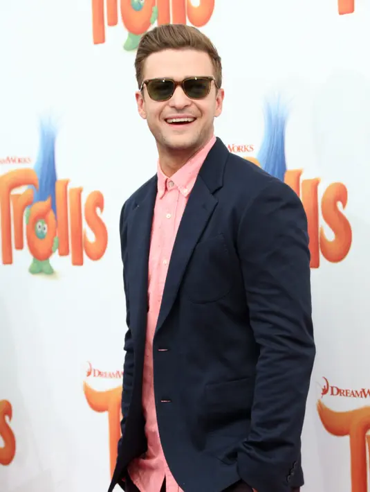 Tidak bermaksud lebih, unggahan Justin di akun miliknya hanya berupa ajakan kepada masyarakat untuk berpartisipasi dan menggunakan hak pilihnya di pemilihan Presiden Amerika pada 8 November mendatang. (AFP/Bintang.com)