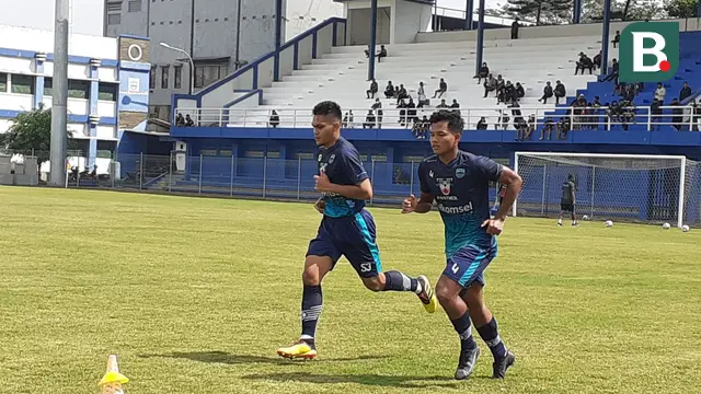 Sesi Latihan Persib Bandung