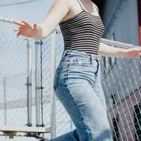 Fashion - jeans. (Photo by 𝐾𝐸𝑌𝐿𝐴 𝐵𝐴𝑅𝑅𝐴𝑍𝐴 on Unsplash)