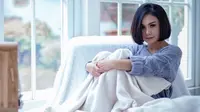 5 Potret Aktivitas Yuni Shara saat Isolasi Diri, dari Berjemur hingga Memasak