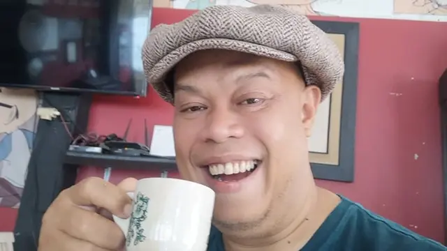 Lama Tak Muncul, Ini 6 Potret Terbaru Teuku Edwin yang Kini Berhijrah