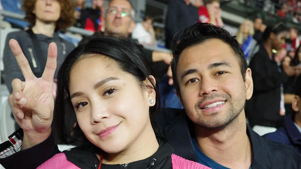 7 Momen Raffi Ahmad dan Nagita Slavina Nonton Final Liga Champions 2022, Seru Abis
