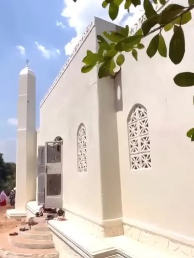 Masjid Ivan Gunawan di Uganda (Instagram/ivan_gunawan)