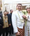 Jumat 18 Agustus menjadi hari berbahagia bagi pasangan Moreno Soeprapto dan Noorani Sukardi. Keduanya baru saja resmi menjadi suami istri. Para tokoh politik menjadi saksi pernikahan pasangan ini. (Adrian Putra/Bintang.com)