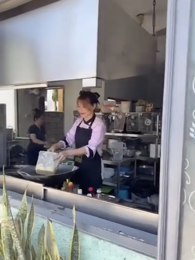 Potret Kafe Milik Tamara Bleszynski di Bali