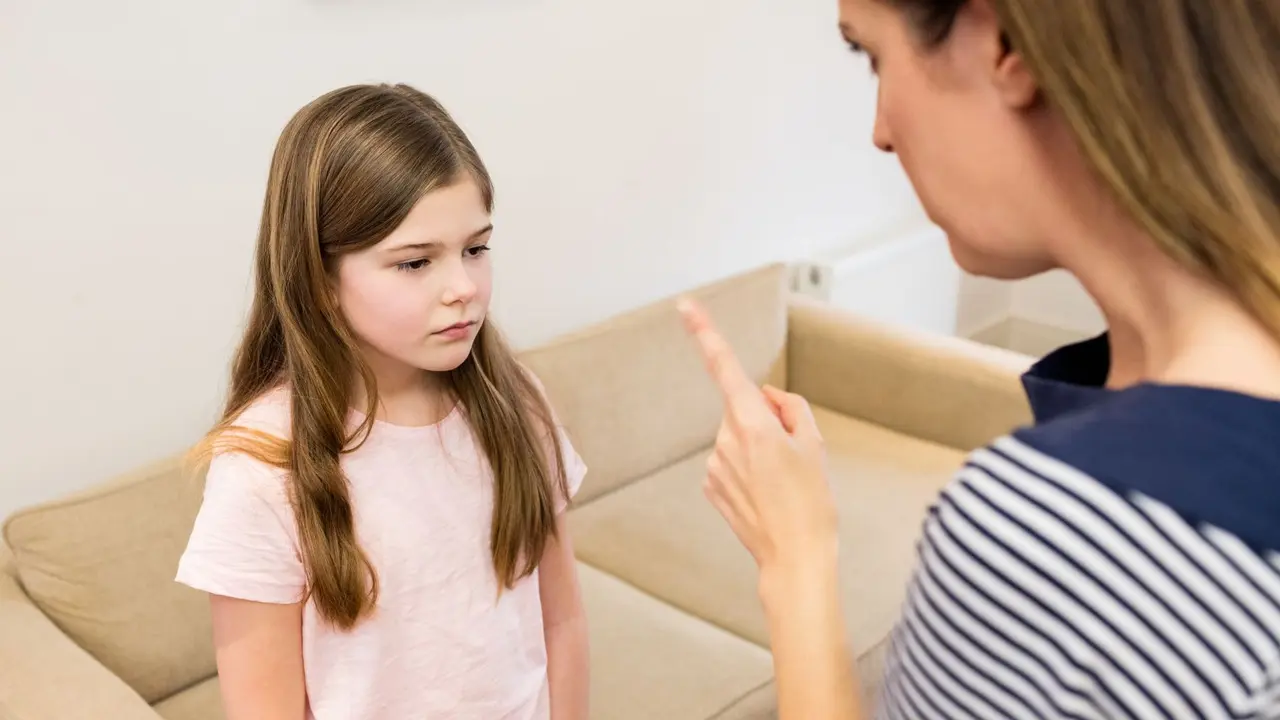 Cara Menghadapi Anak yang FOMO: Panduan Orang Tua agar Si Kecil Lebih Tenang dan Percaya Diri