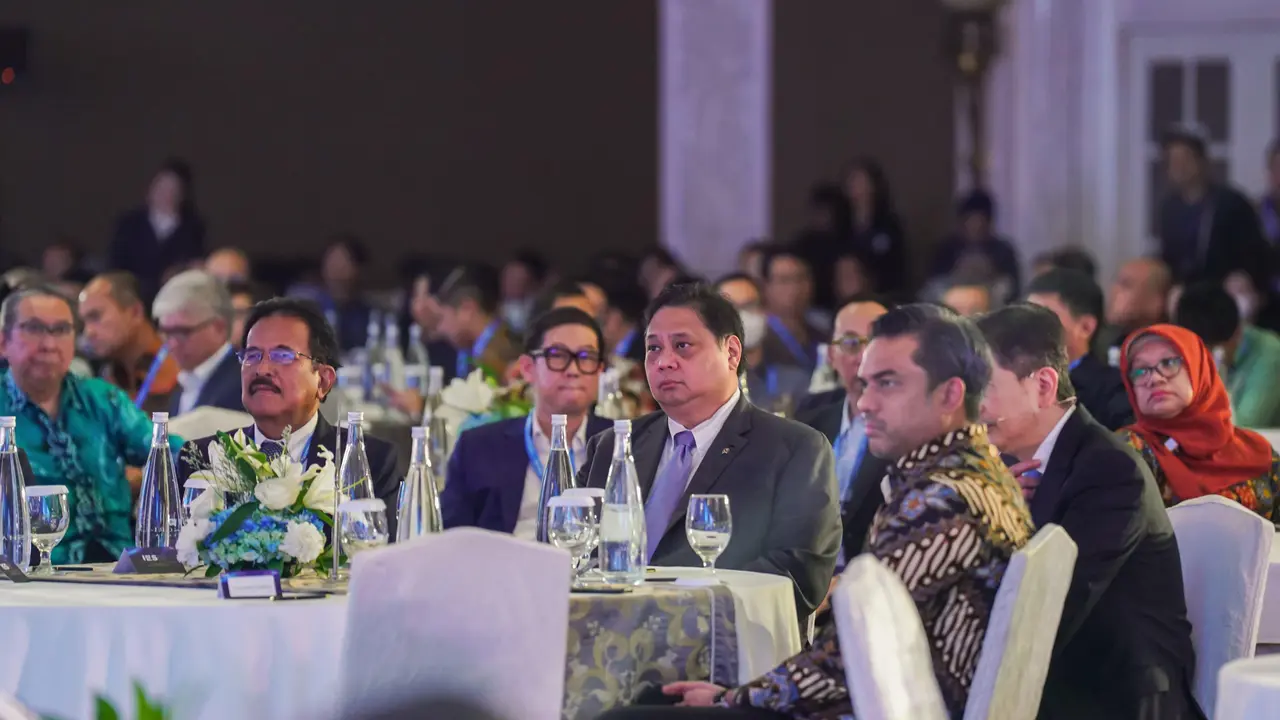 Menteri Koordinator Bidang Perekonomian, Airlangga Hartarto, menyoroti bahwa surplus perdagangan Indonesia mencapai USD 31 miliar berkat peningkatan ekspor utama