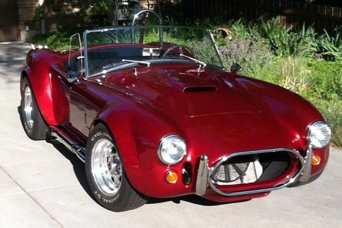 Shelby Cobra 427 S/C Bekas Ditebus Rp 350 Juta