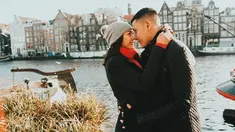 Andrea Dian dan Ganindra Bimo sendiri sering berlibur bersama. Pasangan yang menikah Mei 2013 ini juga sering membagikan momen kebersamaan di akun media sosial masing-masing. (Liputan6.com/IG/@ganindrabimo)