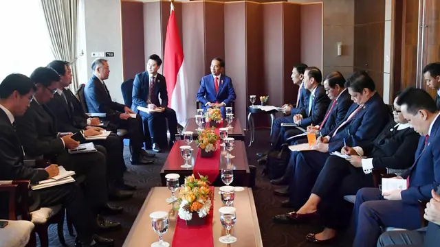 Jokowi Temui 4 Bos Perusahaan di Korea Selatan