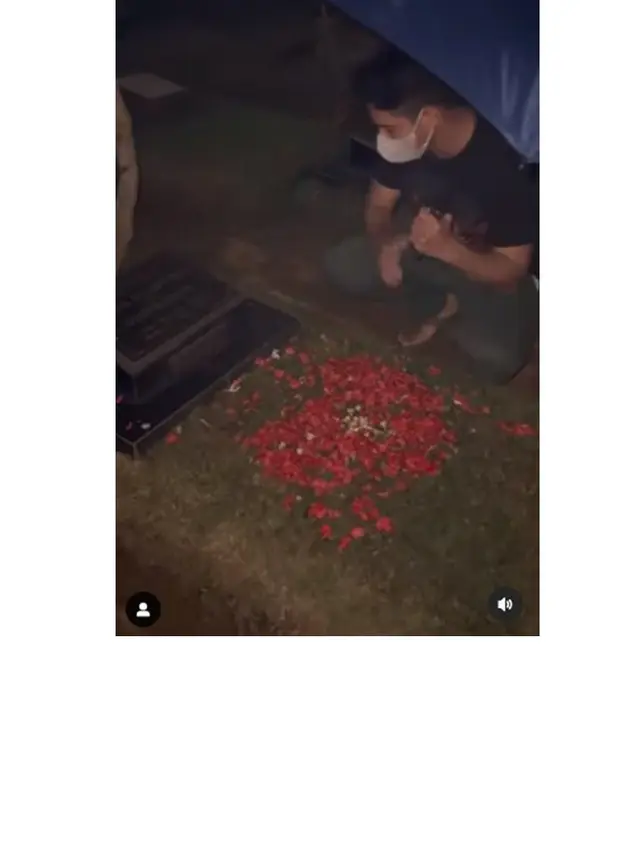 Rawat Tradisi, Ini Potret 7 Artis saat Lakukan Ziarah sebelum Puasa Ramadhan