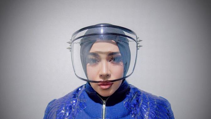 Potret Terbaru Melly Goeslaw. (Sumber: Instagram.com/melly_goeslaw)