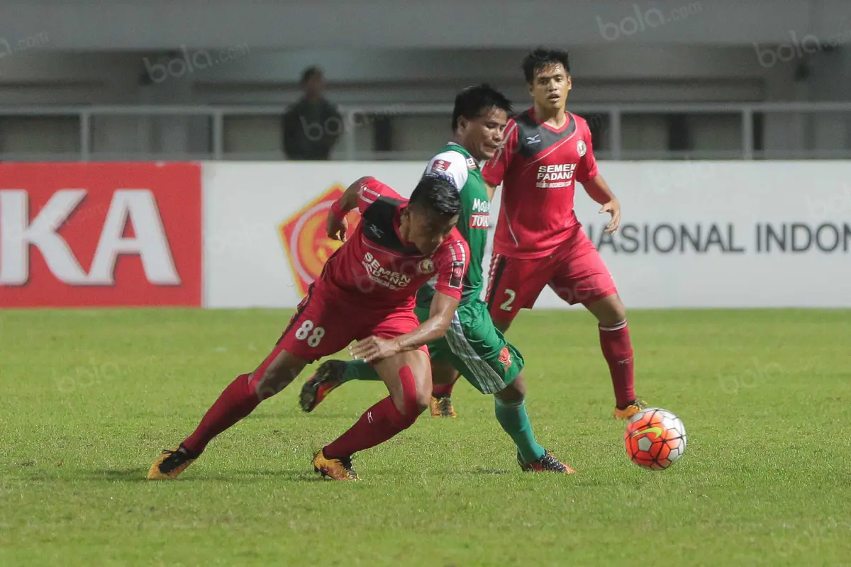 PS TNI vs Semen Padang
