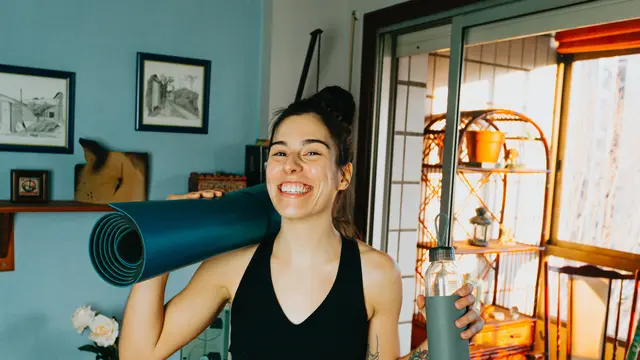 Contoh ilustrasi perempuan sehat