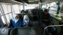 Suasana di dalam bus shelter yang melintasi Jl. Malioboro, Yogyakarta, Selasa (5/4). Bus digunakan untuk mengangkut pejalan kaki yang memarkir kendaraan di Taman Parkir Abu Bakar Ali.  (Liputan6.com/Boy Harjanto)