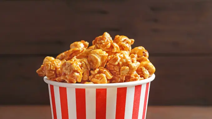 resep popcorn caramel ala bioskop