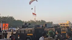 Paramotor Warnai Langit Cikeas Jelang Upacara HUT Bhayangkara