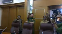 Aksi Ahok Jadi 'Tour Guide' Menkop UKM Keliling Balaikota