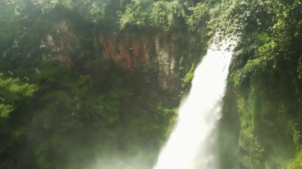 Air Terjun Telun Berasap Kerinci