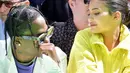 Travis Scott sendiri dikabarkan sudah berkeliling untuk mencari cincin yang cocok untuk Kylie Jenner. (SWAN GALLET-WWD-REX-SHUTTERSTOCK-HollywoodLife)