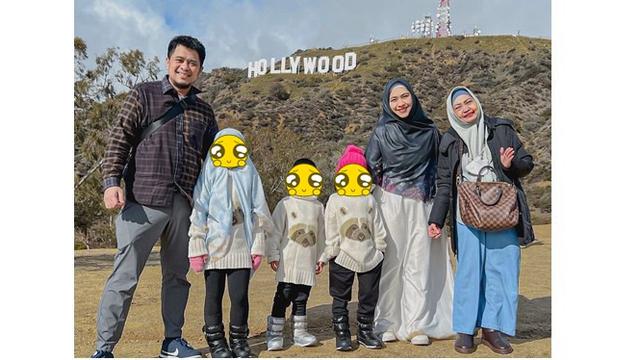 8 Potret Oki Setiana Dewi dan Keluarga saat di Los Angeles, Kerja Sekaligus Liburan