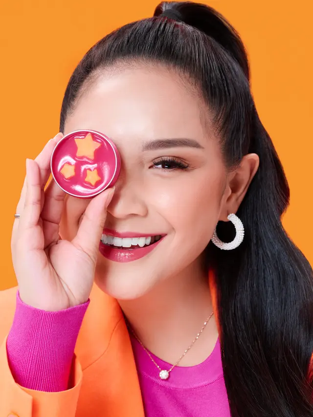 Sering Travelling Keluar Negeri, Nagita Slavina Bawa Set Kuas Makeup dengan Harga Di Bawah Rp200ribuan