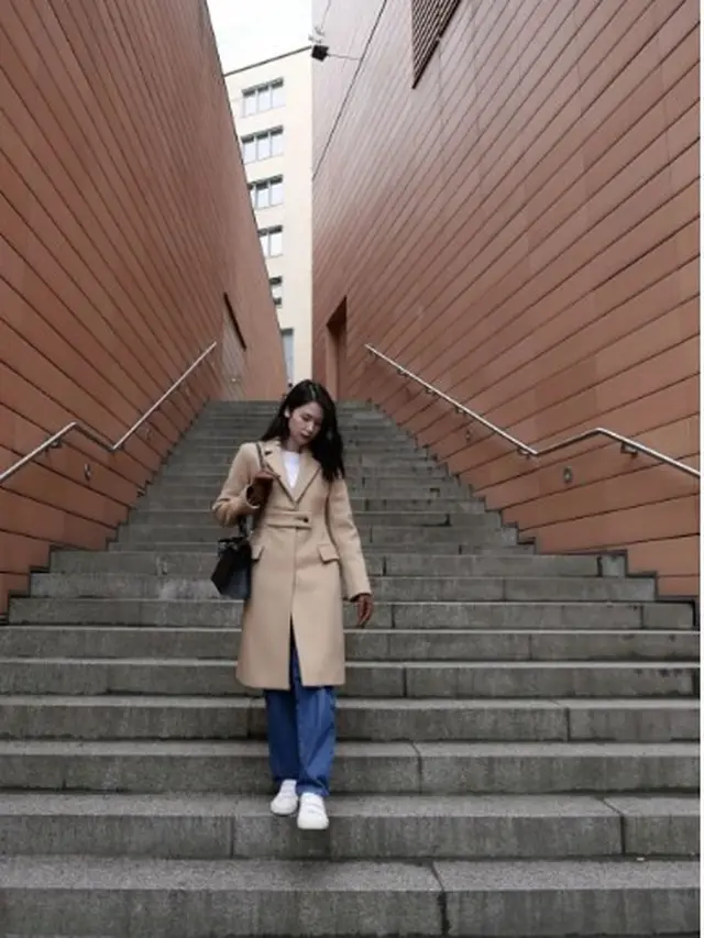 7 Potret Laura Basuki di Berlin, Raih Penghargaan di Berlinale Film Festival 2022