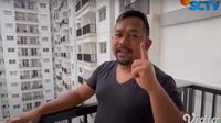 Komedian Bedu di rumahnya. (YouTube Kanal Beddu via SCTV)