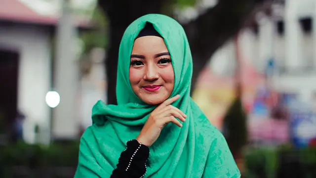 Tidak Menyerupai Lawan Jenis