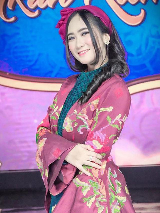 Anna Zivanna, pelantun lagu Ikan Asin (Liputan6.com/ IG/ https://www.instagram.com/p/BxMmR9gDkSv/)