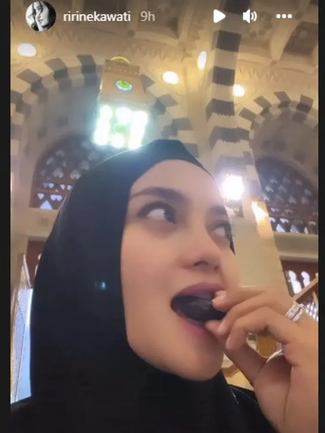 Ririn Ekawati menjalankan ibadah umrah bulan Ramadhan 2022 (Foto: Instagram/@ririnekawati)