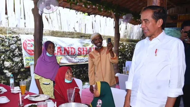 Jokowi Mendadak Ajak Warga Makan Siang Bareng Saat Kunker di Blora Jawa Tengah