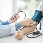 Ilustrasi periksa tekanan darah. (Shutterstock)