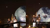 Kakek Romantis, Bawakan Bulan Raksasa untuk Istri Tercinta