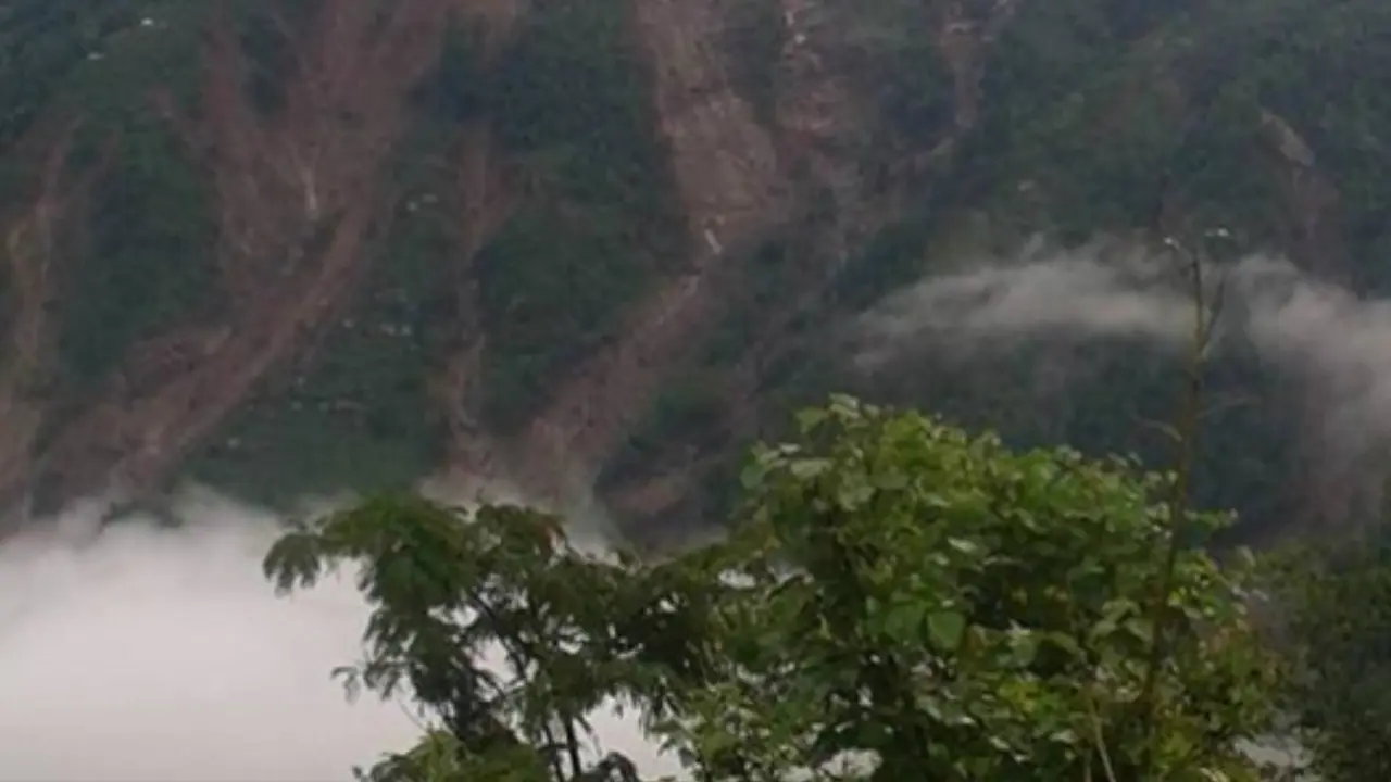 6 Desa Terkubur Tanah Longsor di Nepal