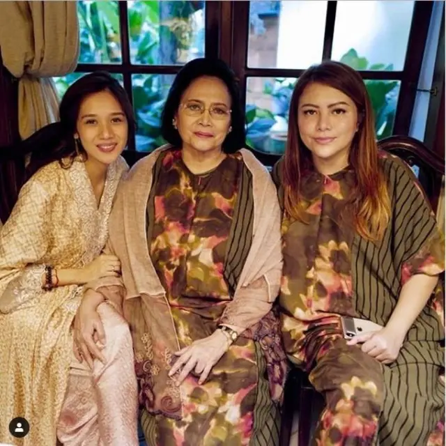 Wina Natalia dan Gista Putri
