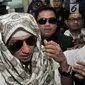 Habib Bahar bin Smith tiba di Gedung Bareskrim Polri Jakarta, Kamis (6/12). Habib Bahar diperiksa sebagai saksi terlapor terkait kasus video ceramah yang diduga menghina Presiden Jokowi dan viral di media sosial. (Merdeka.com/ Iqbal S. Nugroho)