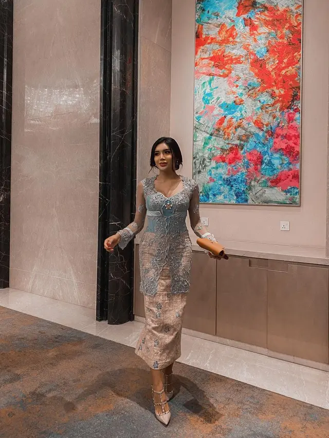 Hadiri Siraman Aurel Hermansyah, Ini 6 Potret Millen Cyrus yang Curi Perhatian