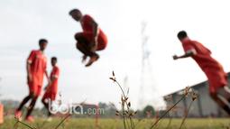 Dalam sesi latihan yang dijalani Persija pada Sabtu (21/1/2017) sore, para pemain tim Macan Kemayoran berlatih selama kurang lebih dua jam. (Bola.com/Nicklas Hanoatbun)