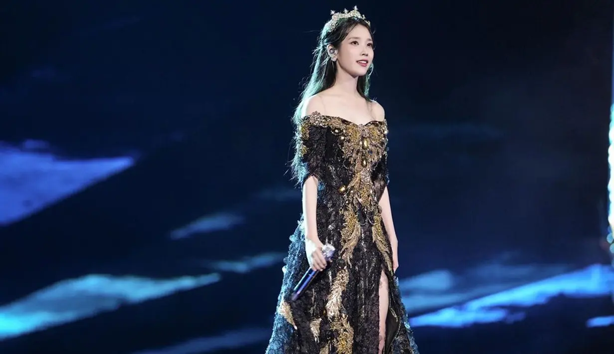 Pengumuman tersebut pun cukup mengejutkan banyak netizen Indonesia, terutama UAENA atau fans dari IU. Pasalnya, konser IU menjadi salah satu konser yang cukup dinantikan penggemar. (Liputan6.com/IG/@dlwlrma)