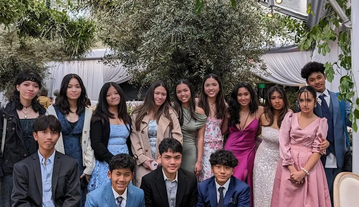 Nia Ramadhani tampil elegan [Instagram/ramadhaniabakrie]