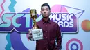 Pendatang Baru Paling Ngetop SMA 2017 jatuh ke Jaz. Sebagai pendatang baru dan bersaing dengan Marthino Lio serta Rendy Pandugo, Jaz tak menyangka bisa membawa pulang piala. Penghargaan ini menjadikan motivasi ke depannya. (Deki Prayoga/Bintang.com)