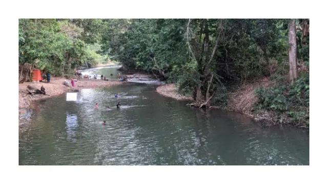 Suasana di sepanjang aliran Sungai Tangkas, Kampung Karang Umpu, Kecamatan Blambangan Umpu, Waykanan. Foto (Liputan6.com/Ardi)