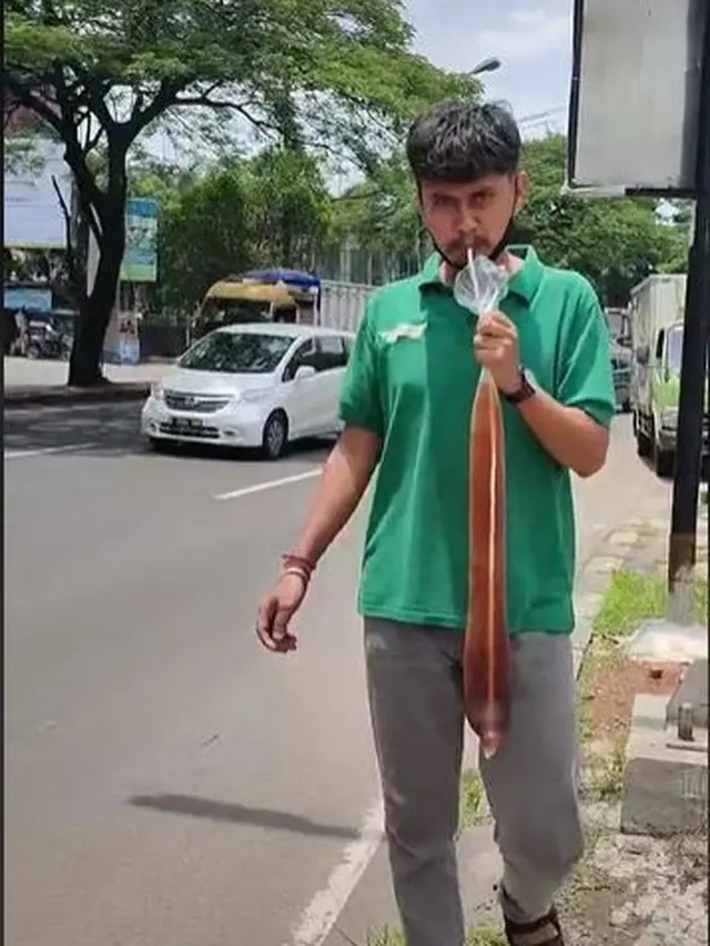 6 Lifehack Minum Es Teh di Plastik Ini Bikin Geleng Kepala