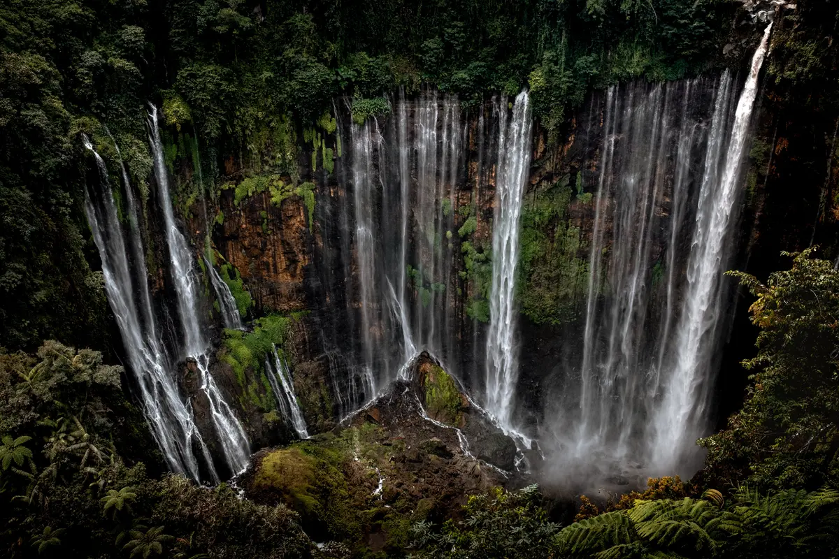 Ilustrasi tempat wisata Air Terjun Sewu